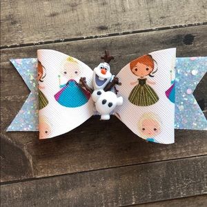 Disney’s Frozen Olaf Bow